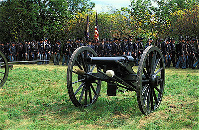 Union Infantry with 10 pdr Parrott Rifle